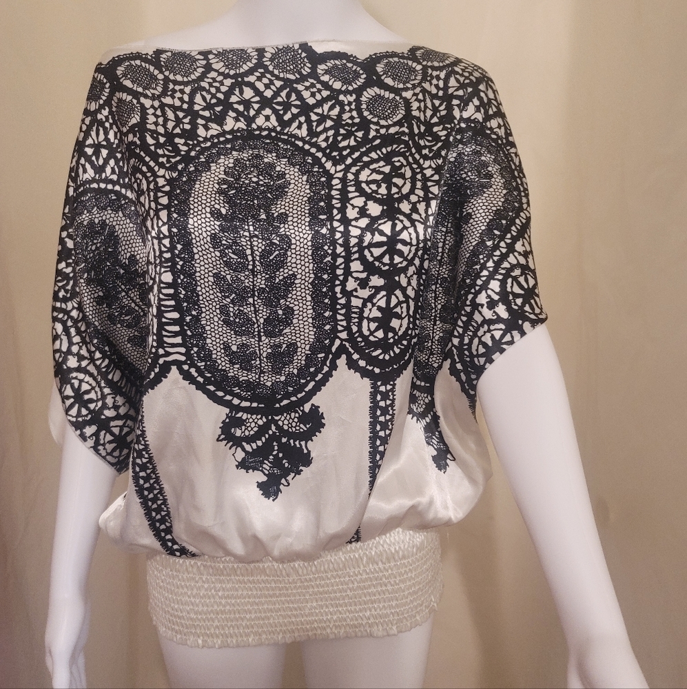 Black & White Shirred Waist Top by RAMPAGE, SZ L